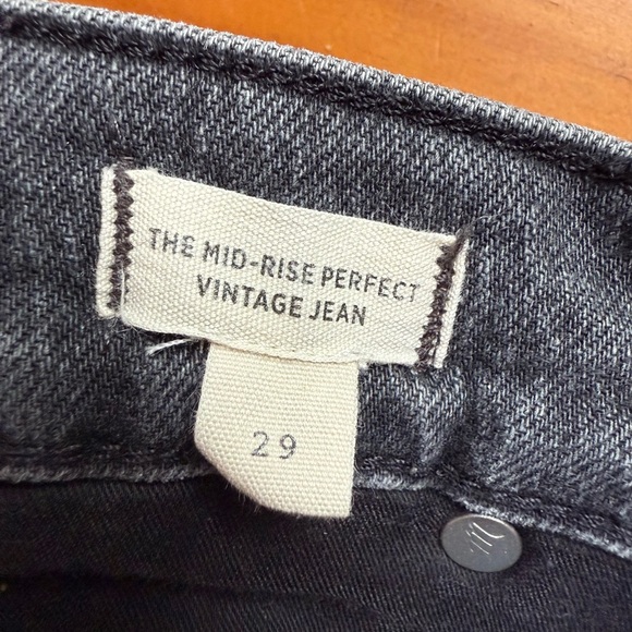 Madewell mid-rise perfect vintage jeans, black lunar wash, size 29 - Picture 4 of 4